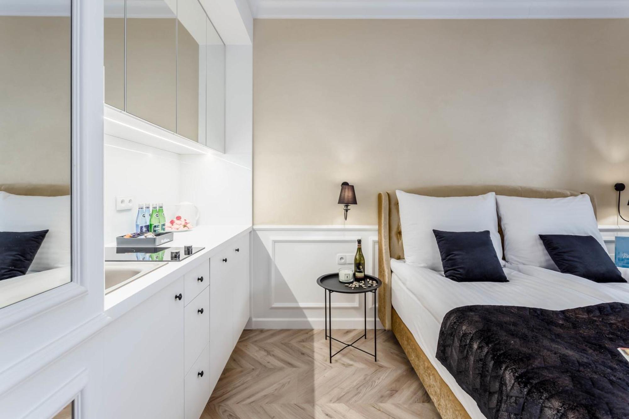 Deo Plaza - Old Town By Rent Like Apartament